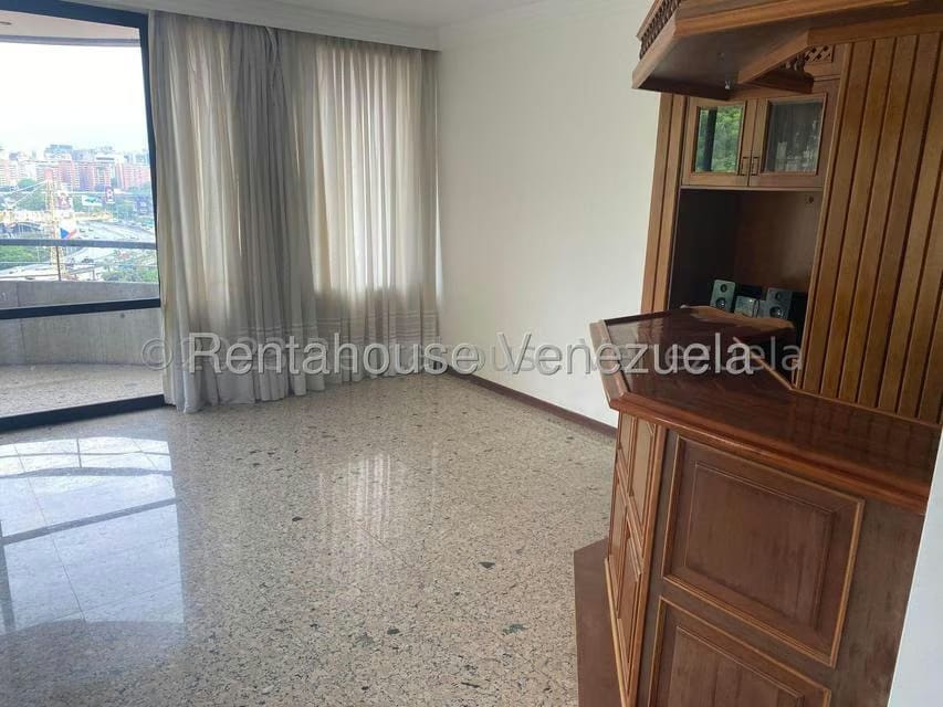 Apartamento (1 Nivel) en Alquiler en Lomas de Las Mercedes, Distrito Metropolitano - 69