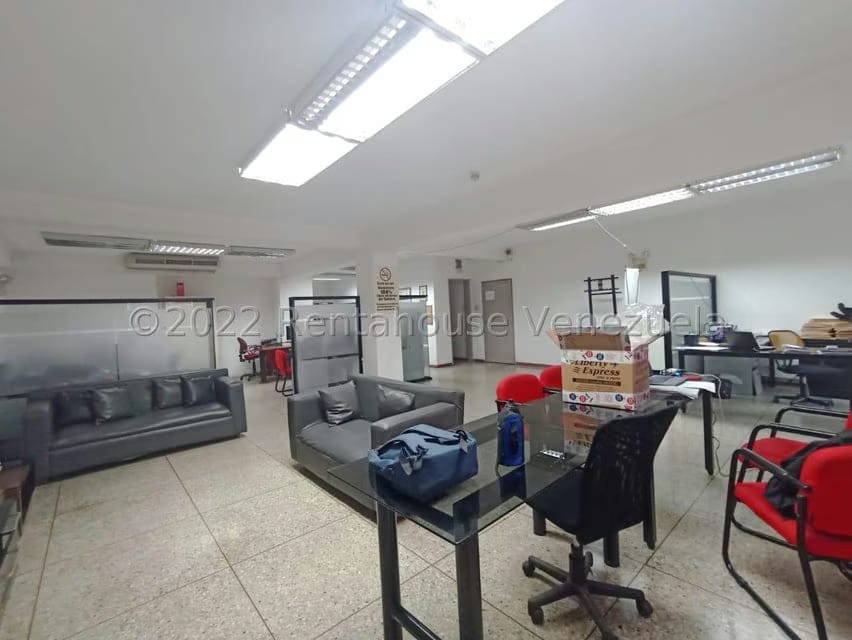 Comercial (Local Comercial) en Venta en Avenida Libertador, Lara - 17