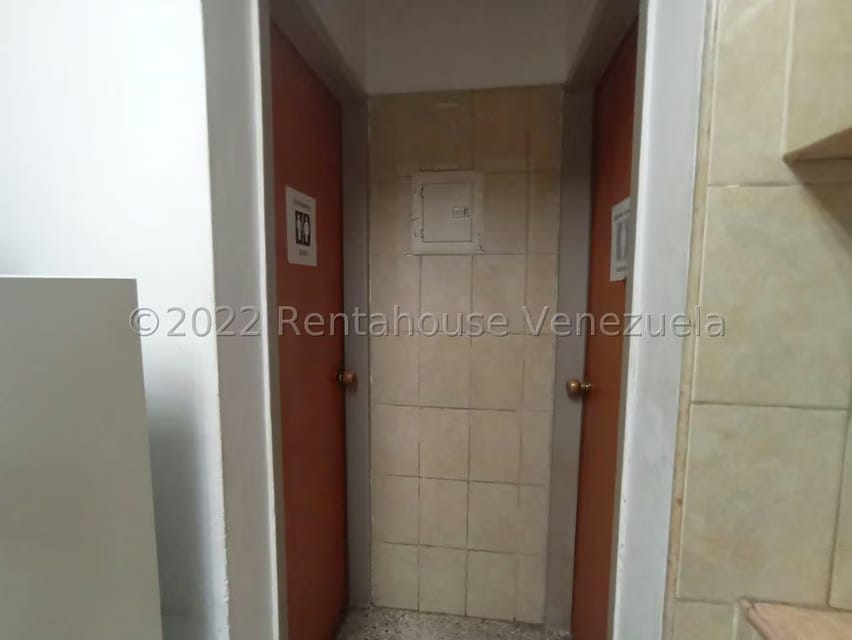 Comercial (Local Comercial) en Venta en Avenida Libertador, Lara - 23