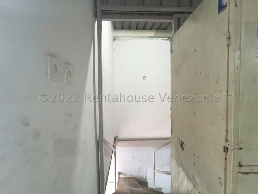 Comercial (Local Comercial) en Venta en Avenida Libertador, Lara - 27