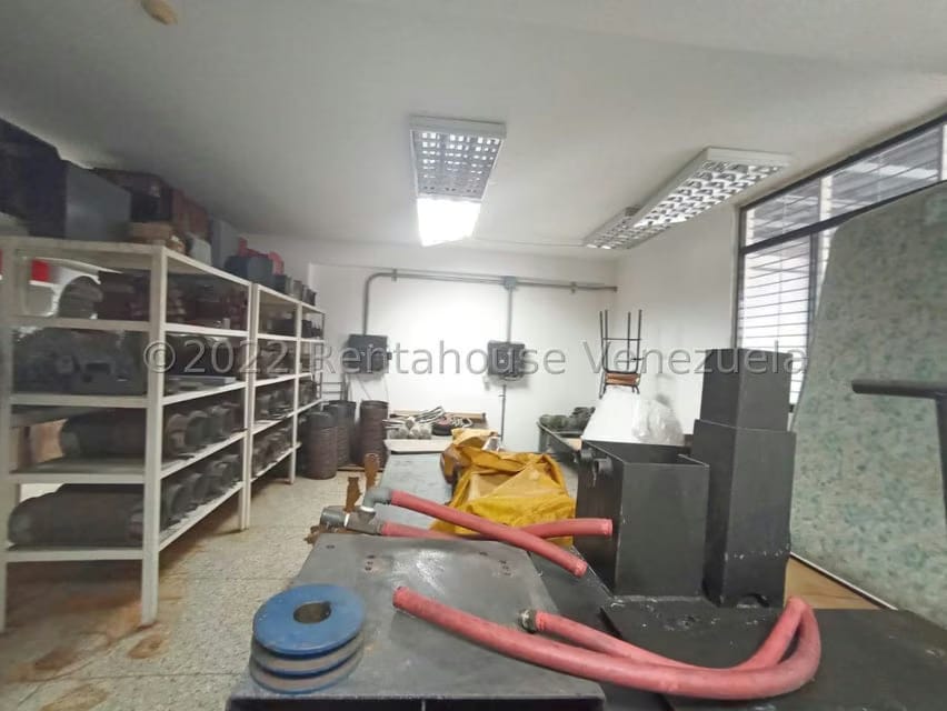 Comercial (Local Comercial) en Venta en Avenida Libertador, Lara - 30