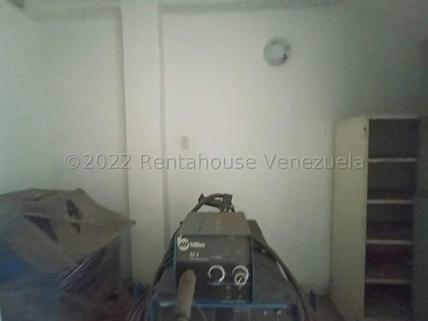Comercial (Local Comercial) en Venta en Avenida Libertador, Lara - 33