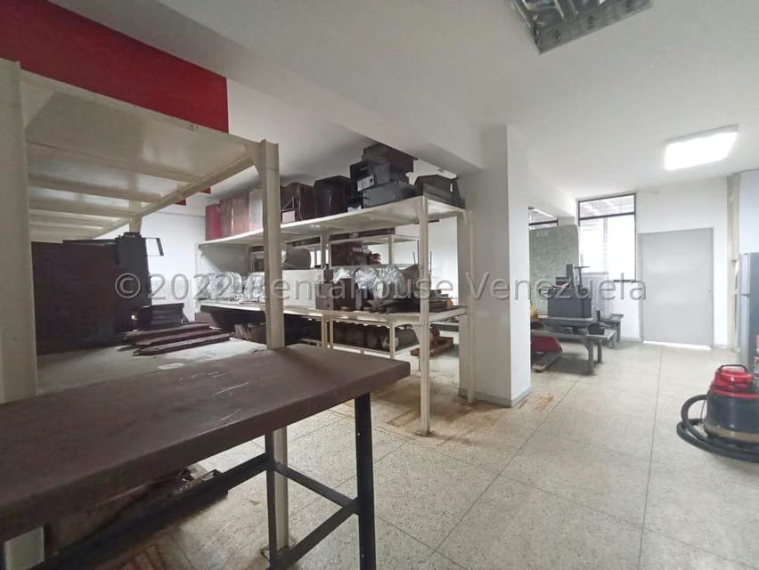 Comercial (Local Comercial) en Venta en Avenida Libertador, Lara - 34