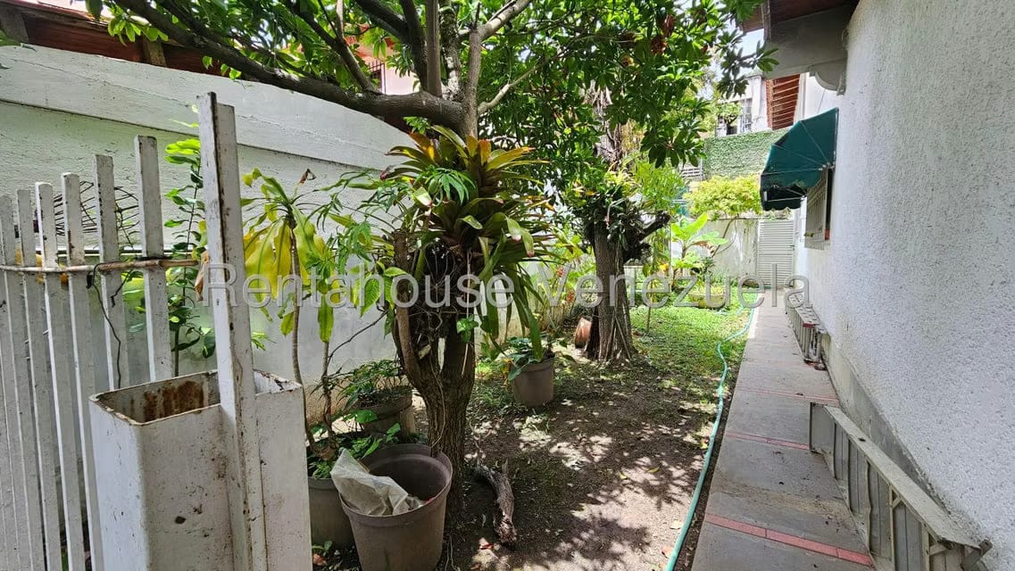 Casa (Duplex) en Venta en Colinas de Los Ruices, Distrito Metropolitano - 3