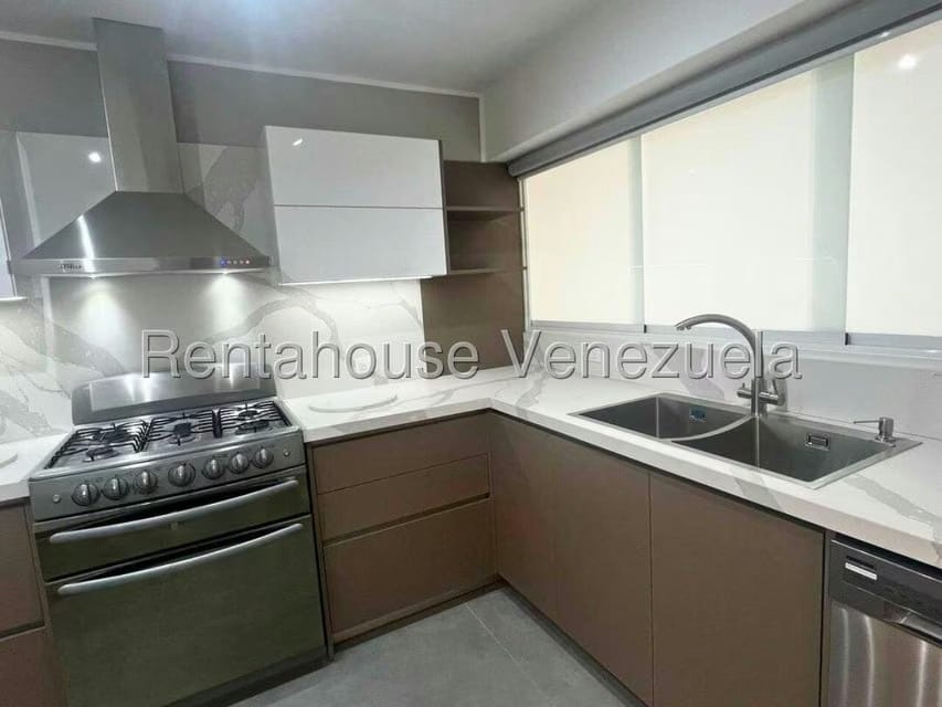 Apartamento (1 Nivel) en Alquiler en Altamira Sur, Distrito Metropolitano - 11