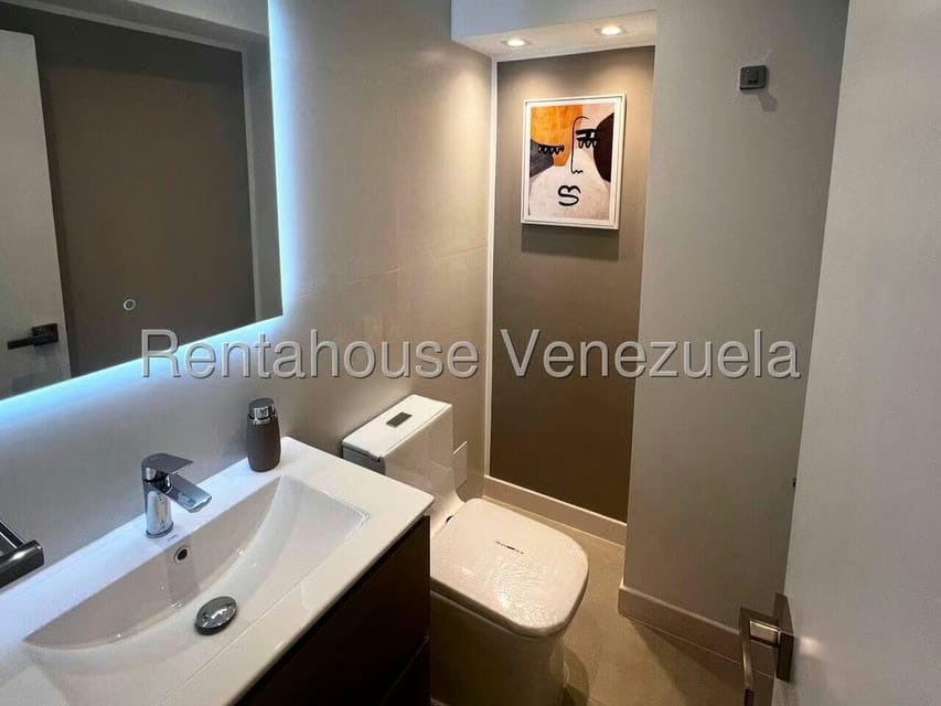 Apartamento (1 Nivel) en Alquiler en Altamira Sur, Distrito Metropolitano - 13