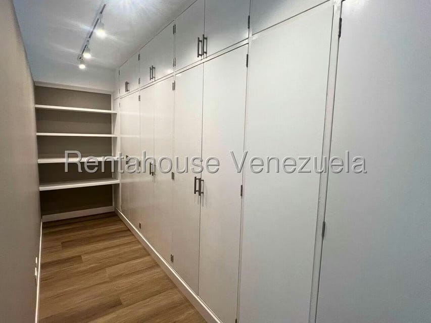 Apartamento (1 Nivel) en Alquiler en Altamira Sur, Distrito Metropolitano - 15