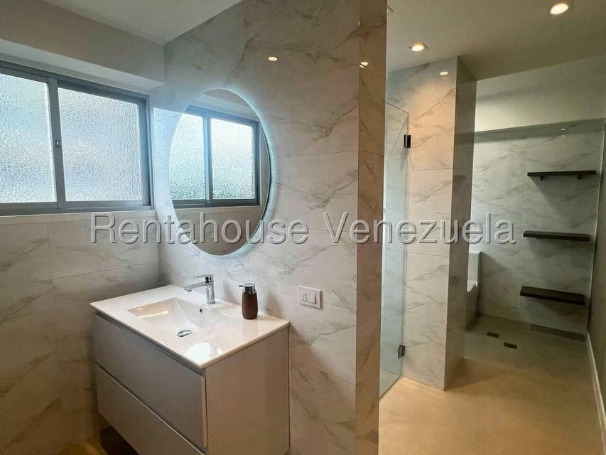 Apartamento (1 Nivel) en Alquiler en Altamira Sur, Distrito Metropolitano - 16