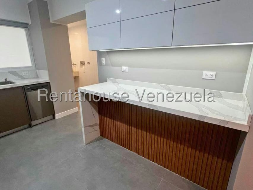 Apartamento (1 Nivel) en Alquiler en Altamira Sur, Distrito Metropolitano - 10