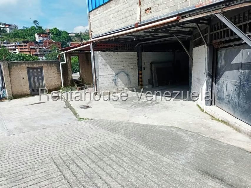 Comercial (Galpon - Deposito) en Venta en Mariche, Distrito Metropolitano - 3
