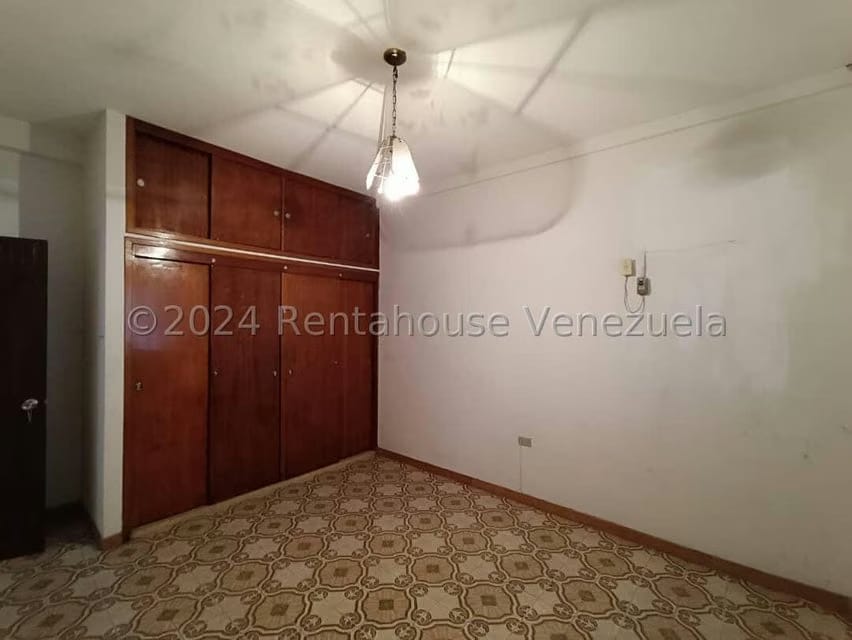 Casa (Multipes Niveles) en Venta en Guatire, Miranda - 14