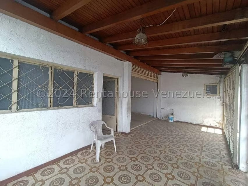 Casa (Multipes Niveles) en Venta en Guatire, Miranda - 3
