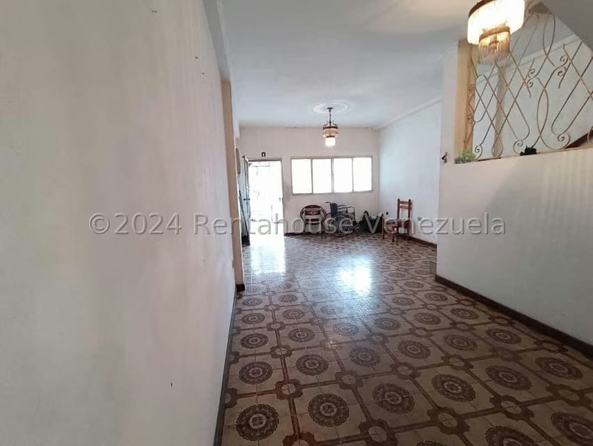 Casa (Multipes Niveles) en Venta en Guatire, Miranda - 6