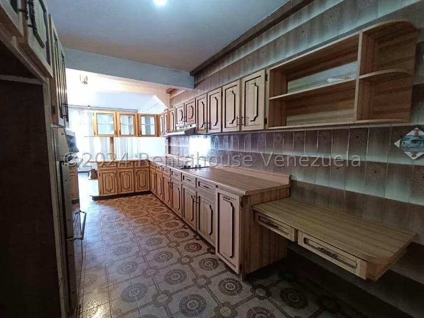 Casa (Multipes Niveles) en Venta en Guatire, Miranda - 9