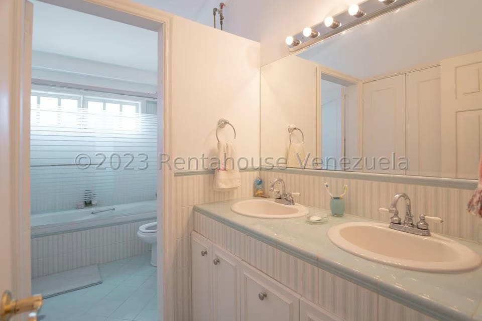 Casa (Multipes Niveles) en Venta en El Placer, Distrito Metropolitano - 32