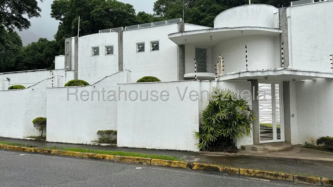Casa (Duplex) en Venta en El Marques, Distrito Metropolitano