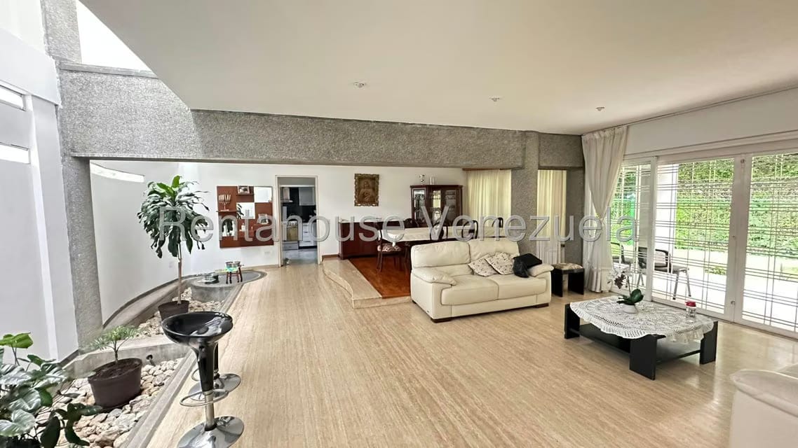 Casa (Duplex) en Venta en El Marques, Distrito Metropolitano - 2