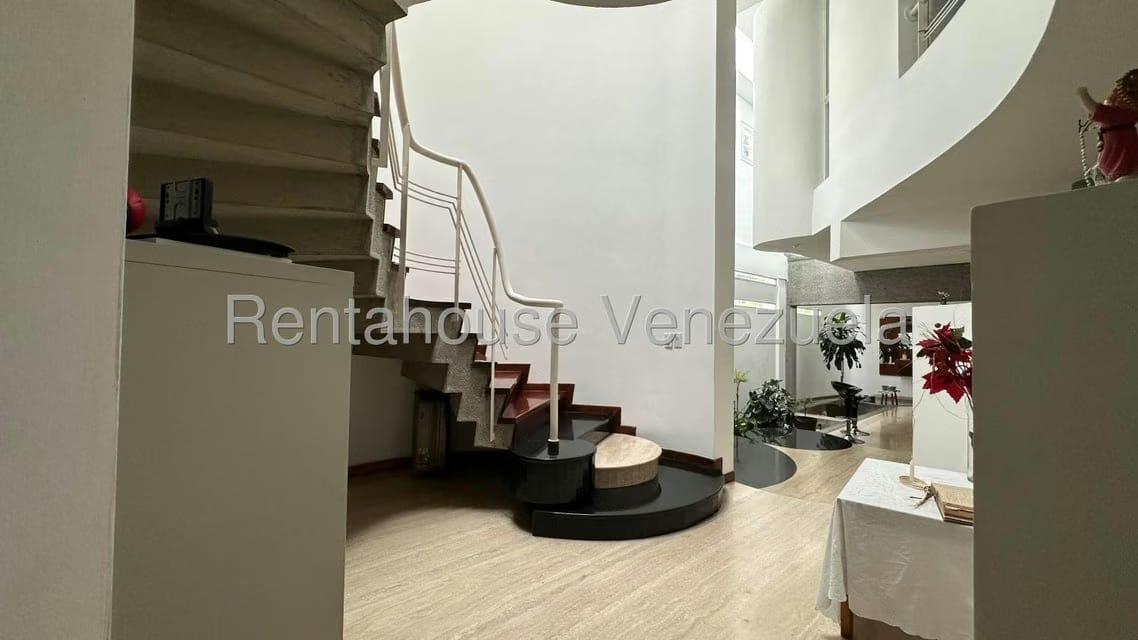 Casa (Duplex) en Venta en El Marques, Distrito Metropolitano - 17