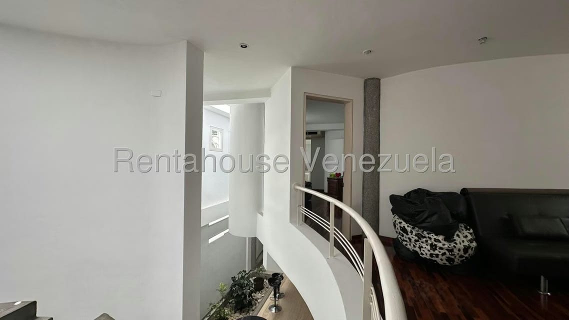 Casa (Duplex) en Venta en El Marques, Distrito Metropolitano - 26