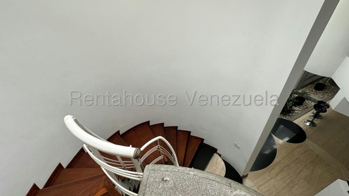 Casa (Duplex) en Venta en El Marques, Distrito Metropolitano - 28