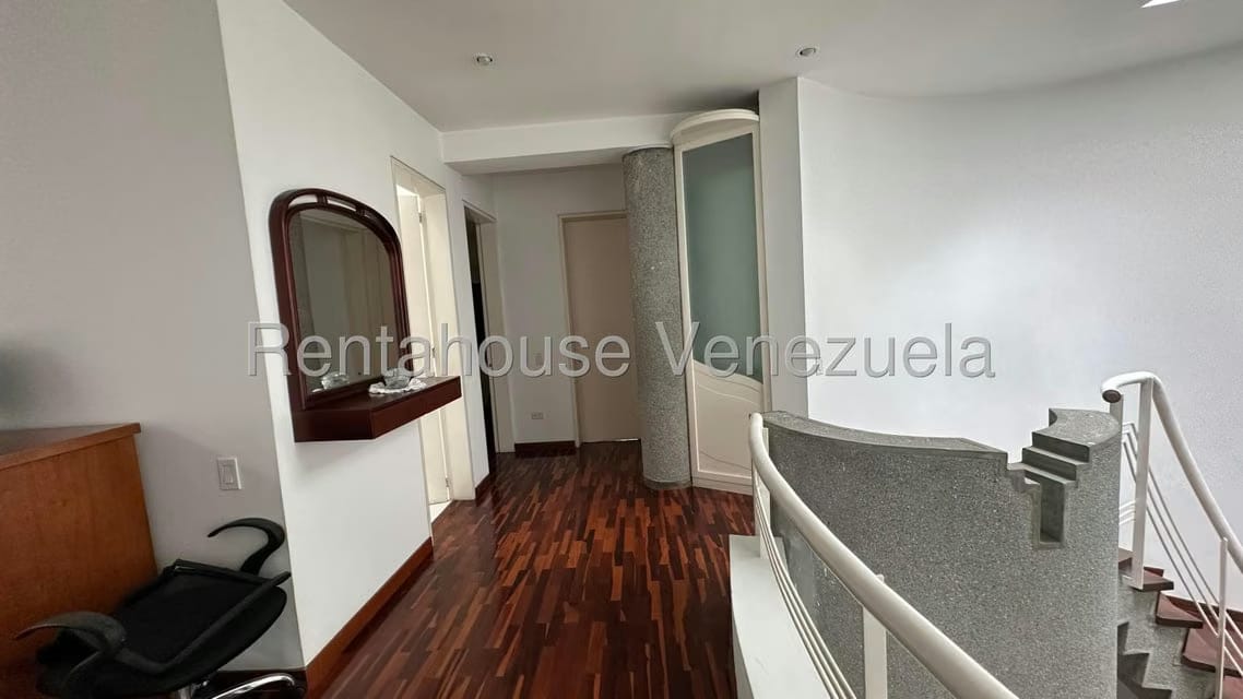 Casa (Duplex) en Venta en El Marques, Distrito Metropolitano - 30