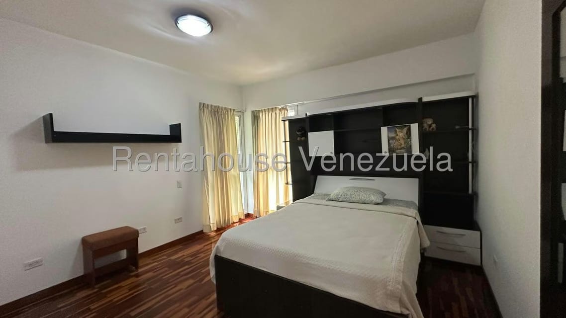 Casa (Duplex) en Venta en El Marques, Distrito Metropolitano - 36