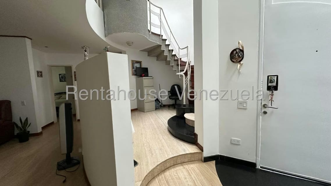 Casa (Duplex) en Venta en El Marques, Distrito Metropolitano - 5