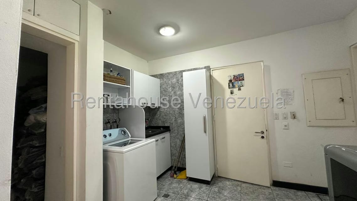 Casa (Duplex) en Venta en El Marques, Distrito Metropolitano - 42