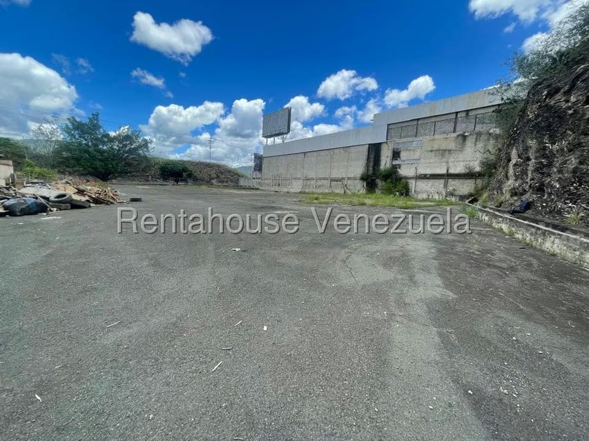 Terreno (Comercial) en Alquiler en El Valle, Distrito Metropolitano - 12