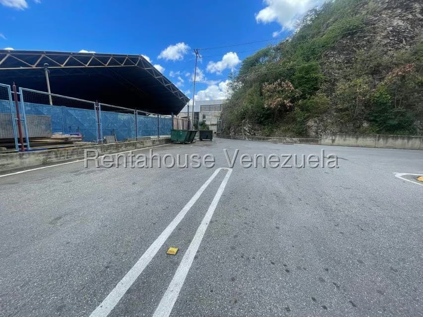 Terreno (Comercial) en Alquiler en El Valle, Distrito Metropolitano - 13