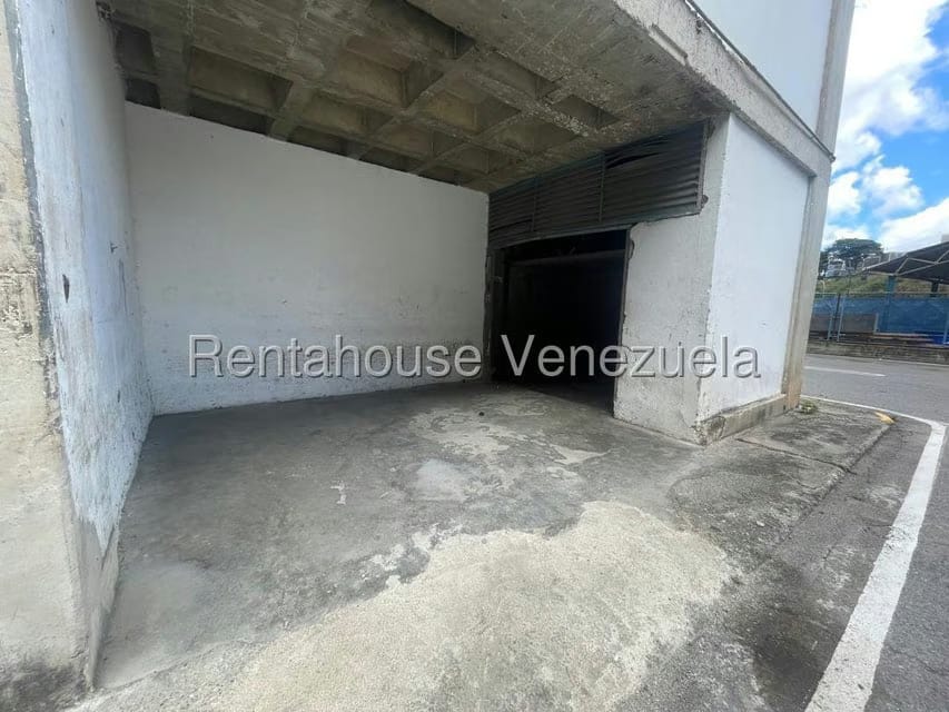 Terreno (Comercial) en Alquiler en El Valle, Distrito Metropolitano - 15