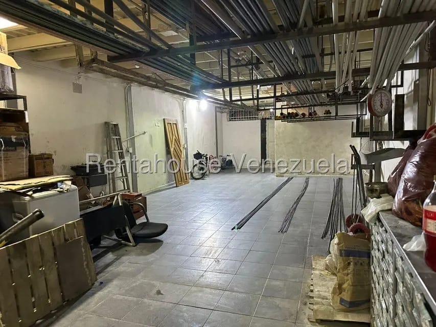 Comercial (Local Comercial) en Venta en Catia, Distrito Metropolitano - 3