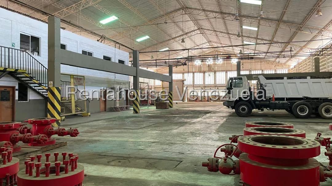 Comercial (Galpon - Deposito) en Venta en Zona Industrial Sur, Zulia - 13