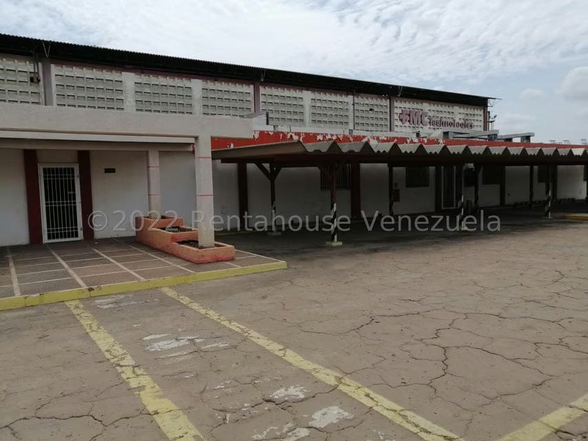 Comercial (Galpon - Deposito) en Venta en Zona Industrial Sur, Zulia - 15