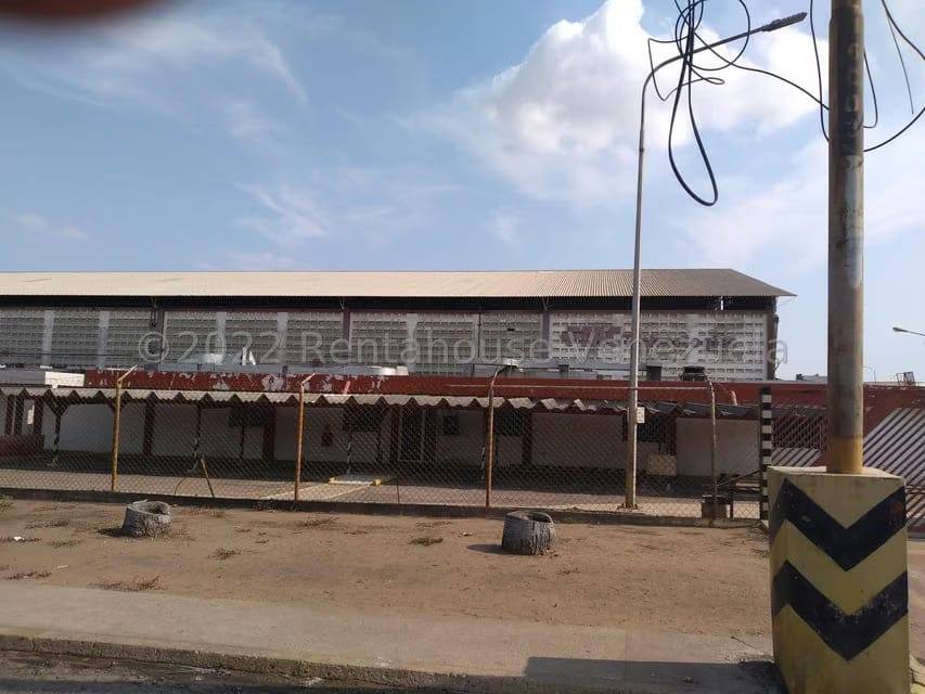 Comercial (Galpon - Deposito) en Venta en Zona Industrial Sur, Zulia - 18