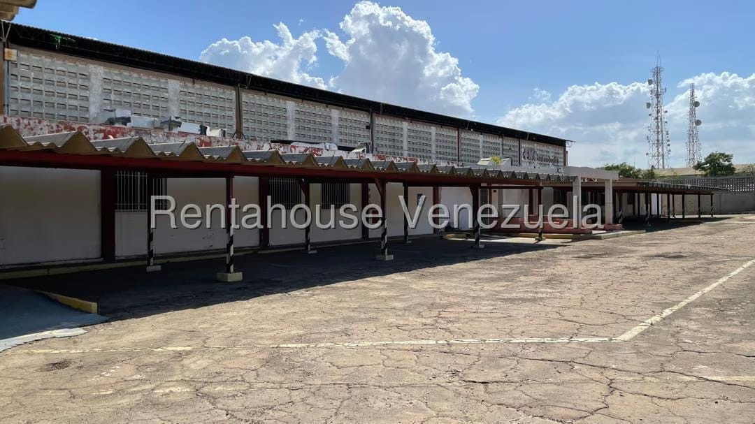 Comercial (Galpon - Deposito) en Venta en Zona Industrial Sur, Zulia - 19