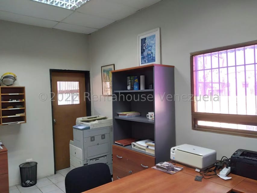 Comercial (Galpon - Deposito) en Venta en Zona Industrial Sur, Zulia - 23