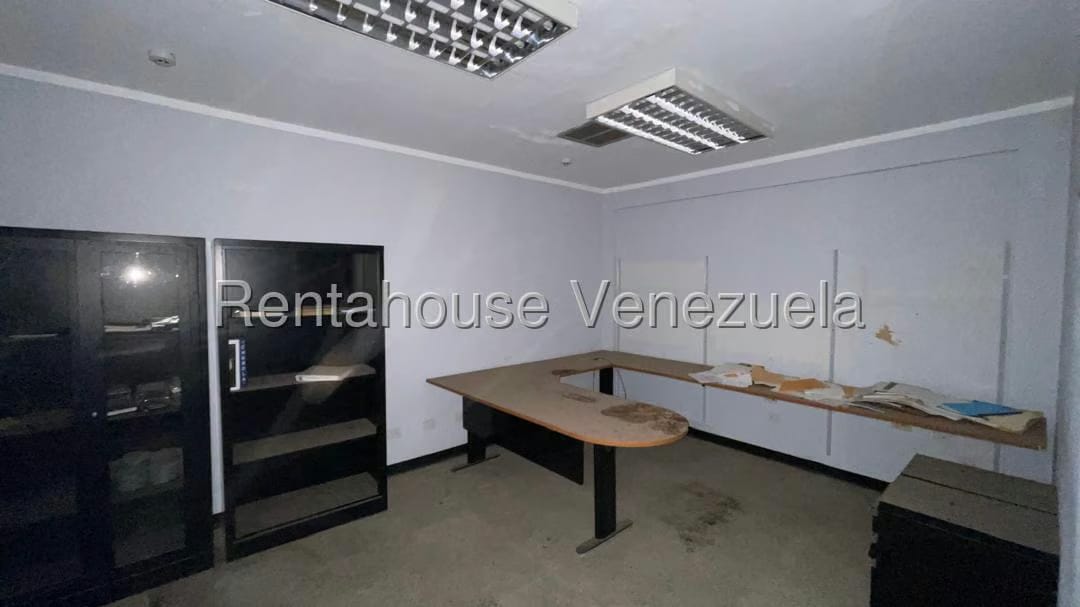 Comercial (Galpon - Deposito) en Venta en Zona Industrial Sur, Zulia - 25