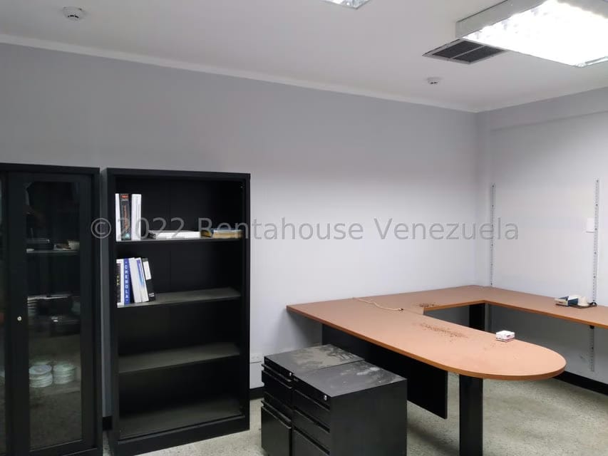 Comercial (Galpon - Deposito) en Venta en Zona Industrial Sur, Zulia - 26
