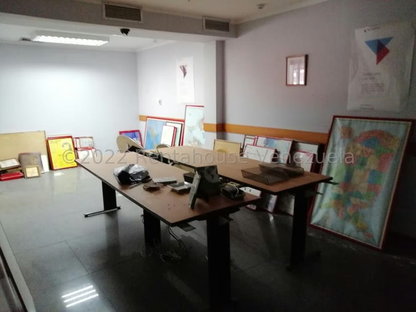 Comercial (Galpon - Deposito) en Venta en Zona Industrial Sur, Zulia - 27