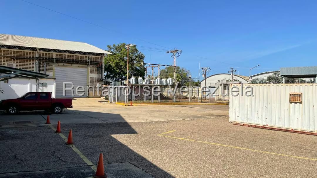 Comercial (Galpon - Deposito) en Venta en Zona Industrial Sur, Zulia - 40