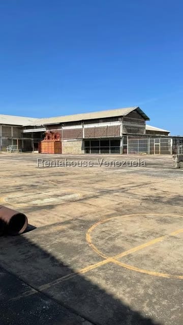Comercial (Galpon - Deposito) en Venta en Zona Industrial Sur, Zulia - 41