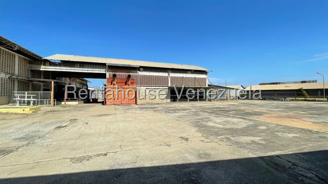 Comercial (Galpon - Deposito) en Venta en Zona Industrial Sur, Zulia - 44