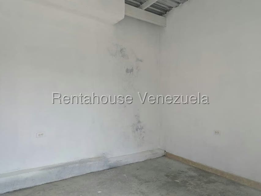 Comercial (Local Comercial) en Alquiler en El Recreo, Lara - 11