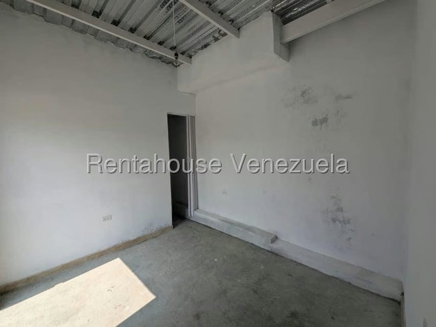 Comercial (Local Comercial) en Alquiler en El Recreo, Lara - 12