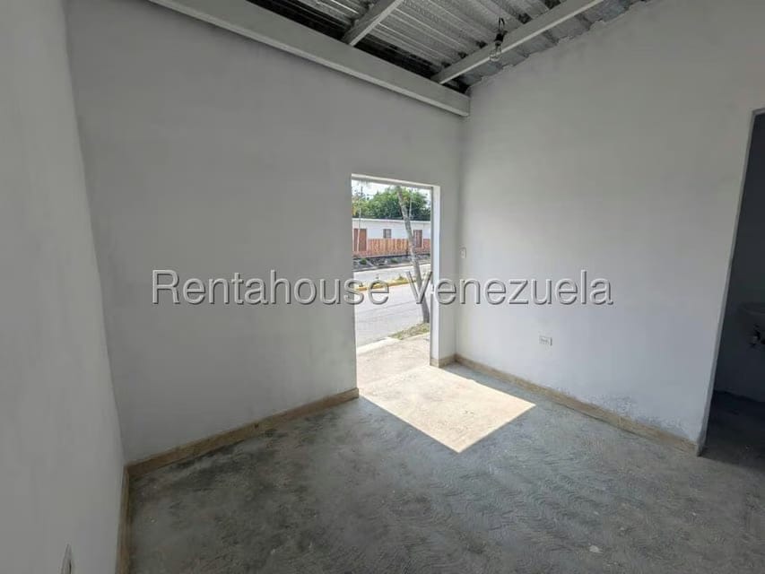 Comercial (Local Comercial) en Alquiler en El Recreo, Lara - 13