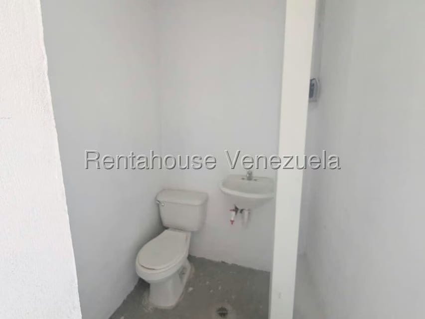 Comercial (Local Comercial) en Alquiler en El Recreo, Lara - 17
