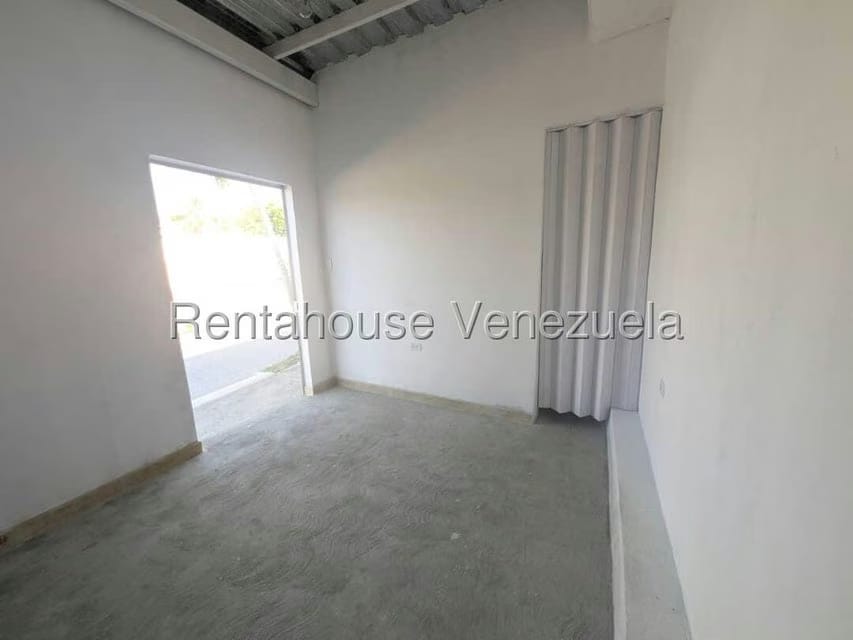 Comercial (Local Comercial) en Alquiler en El Recreo, Lara - 18