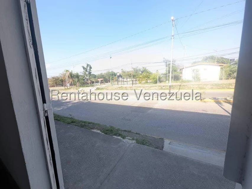 Comercial (Local Comercial) en Alquiler en El Recreo, Lara - 19