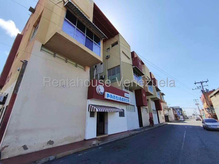 Comercial (Edificio) en Venta en Punto Fijo, Falcon - 2